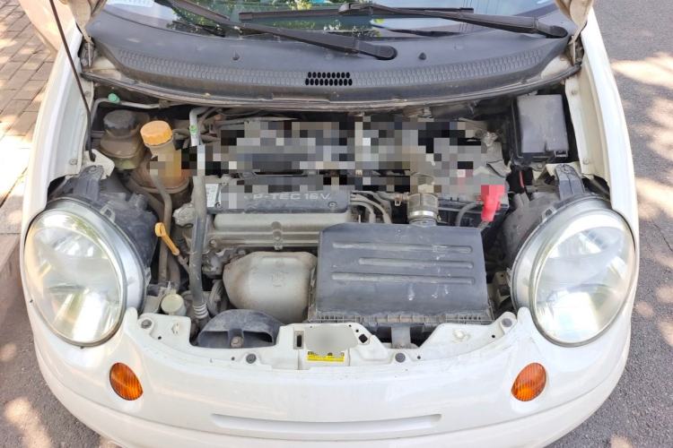 Used Baojun Lechi 2012 Revised Version 1.2L Manual Sporty Edition Dynamic Type Engine Bay