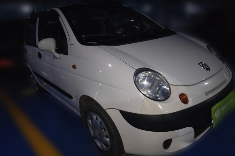 Used Baojun Lechi 2012 Revised 1.0L Manual P-TEC Standard Edition Front Right 45 Deg