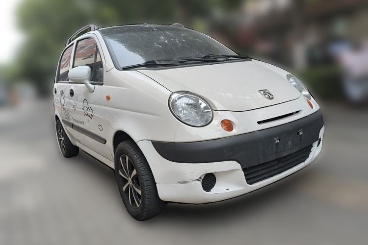 Used Baojun Lechi 2012 Revised 1.0L Manual P-TEC Standard Edition Front Right 45 Deg