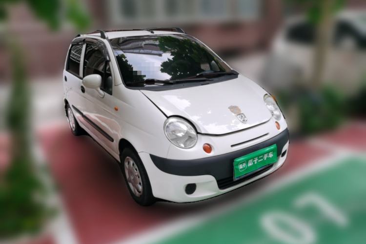 Used Baojun Lechi 2012 Revised 1.0L Manual P-TEC Standard Edition Front Right 45 Deg