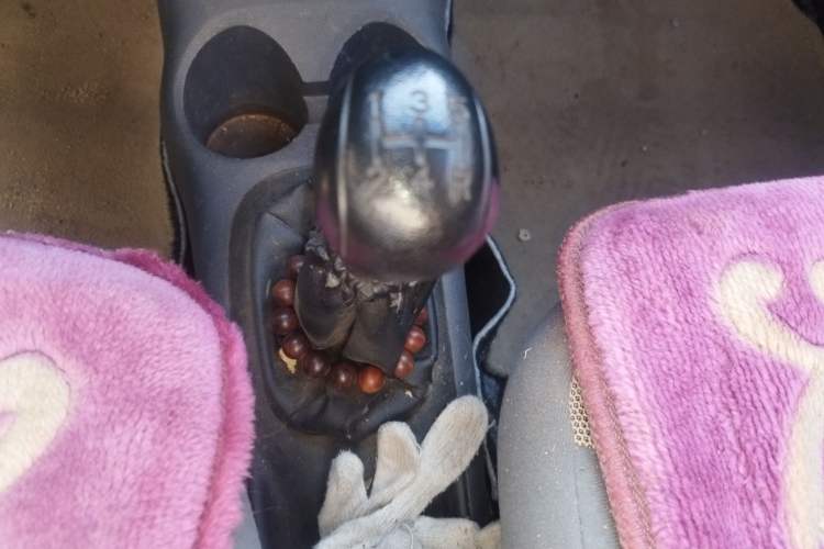 Used Baojun Lechi 2012 Revised 1.0L Manual P-TEC Standard Edition Gear Lever