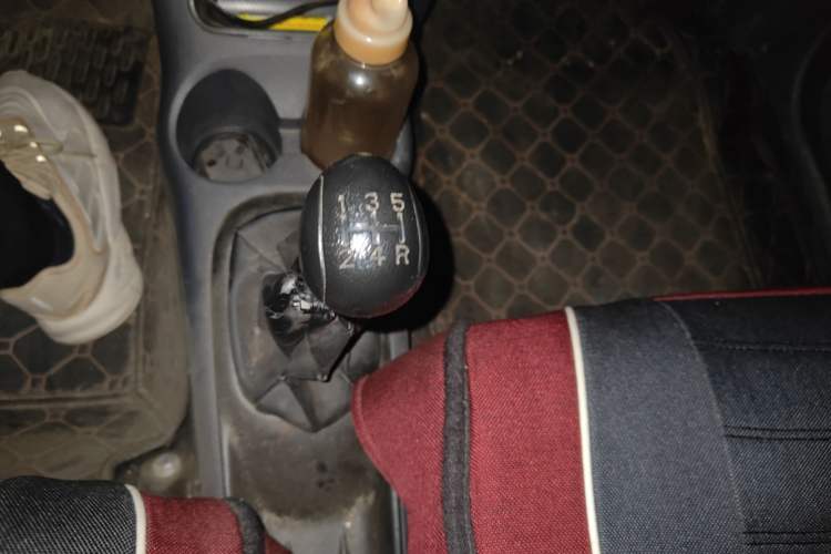 Used Baojun Lechi 2012 Revised 1.0L Manual P-TEC Standard Edition Gear Lever