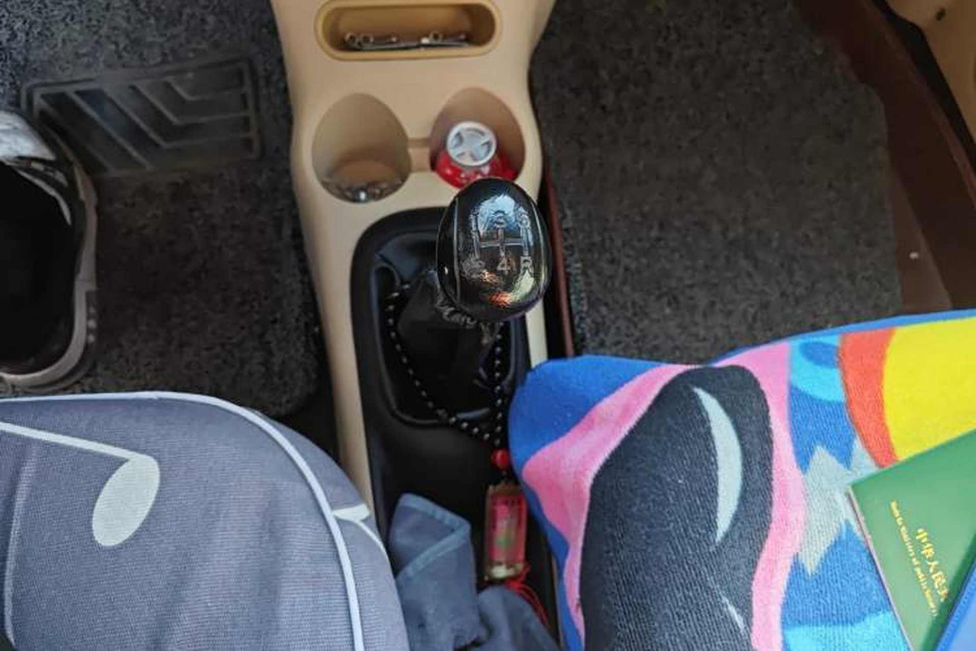 Used Baojun Lechi 2012 Revised Version 1.0L Manual P-TEC Comfort Type Gear Lever
