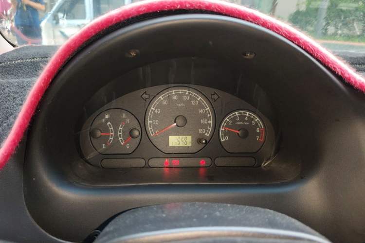 Used Baojun Lechi 2012 Revised 1.0L Manual P-TEC Standard Edition Instrument Cluster