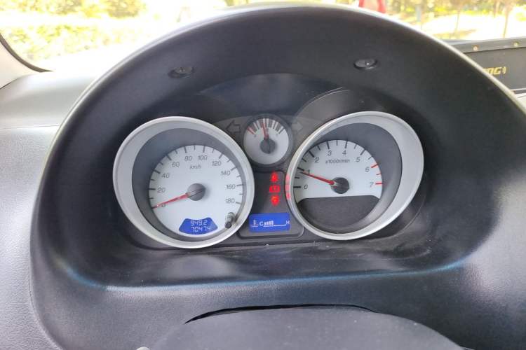 Used Baojun Lechi 2012 Revised Version 1.2L Manual Sporty Edition Dynamic Type Instrument Cluster