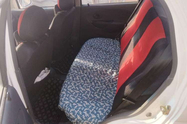 Used Baojun Lechi 2012 Revised 1.0L Manual P-TEC Standard Edition Left Rear Seat