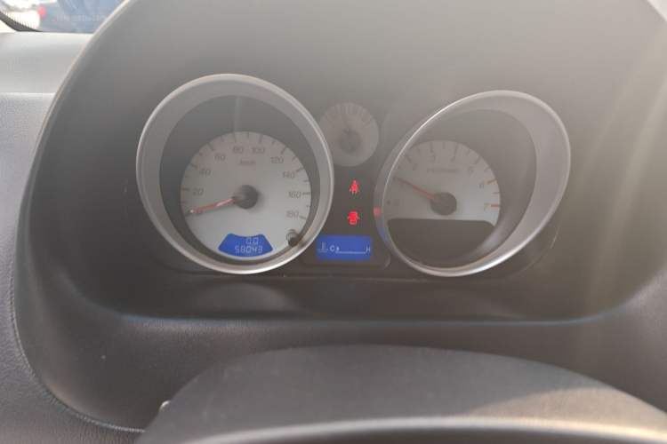 Used Baojun Lechi 2012 Revised Version 1.2L Manual Sporty Edition Dynamic Type Odometer Close Up