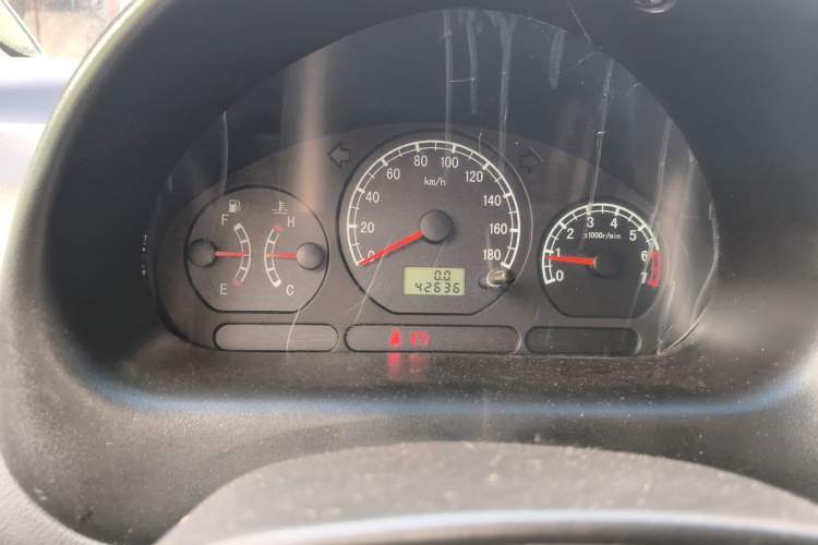 Used Baojun Lechi 2012 Revised 1.0L Manual P-TEC Standard Edition Odometer Close Up