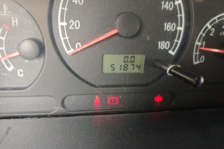Used Baojun Lechi 2012 Revised 1.0L Manual P-TEC Standard Edition Odometer Close Up