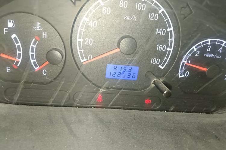 Used Baojun Lechi 2012 Revised 1.0L Manual P-TEC Standard Edition Odometer Close Up