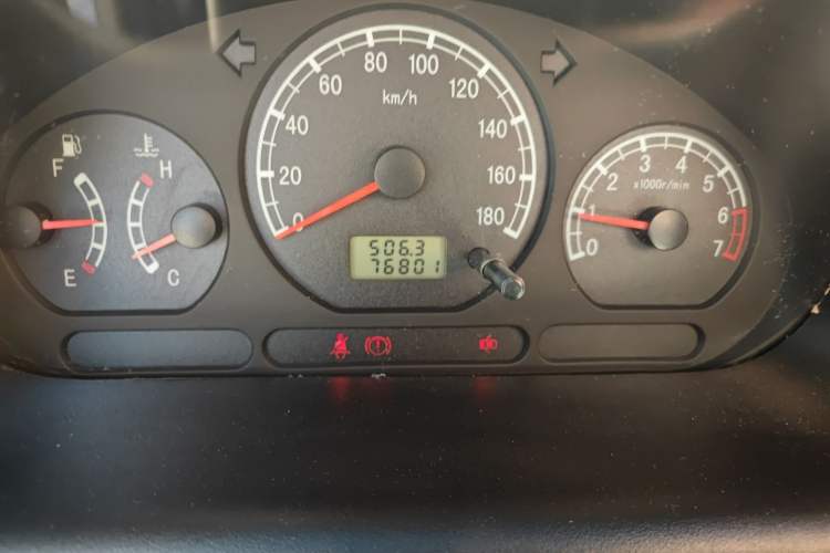 Used Baojun Lechi 2012 Revised Version 1.0L Manual P-TEC Comfort Type Odometer Close Up