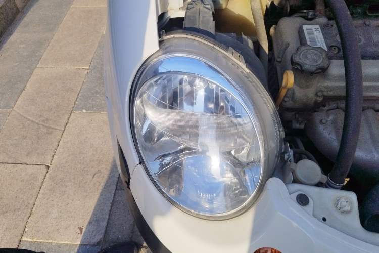 Used Baojun Lechi 2012 Revised 1.0L Manual P-TEC Standard Edition Right Front Headlight
