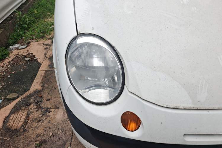 Used Baojun Lechi 2012 Revised 1.0L Manual P-TEC Standard Edition Right Front Headlight
