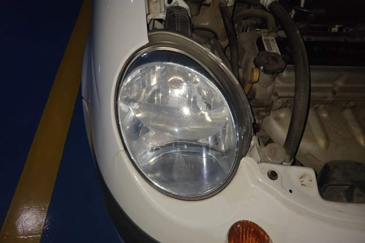 Used Baojun Lechi 2012 Revised 1.0L Manual P-TEC Standard Edition Right Front Headlight