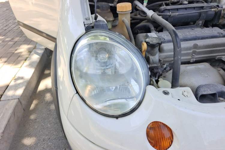 Used Baojun Lechi 2012 Revised Version 1.2L Manual Sporty Edition Dynamic Type Right Front Headlight