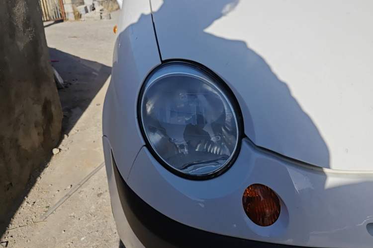 Used Baojun Lechi 2012 Revised Version 1.0L Manual P-TEC Comfort Type Right Front Headlight