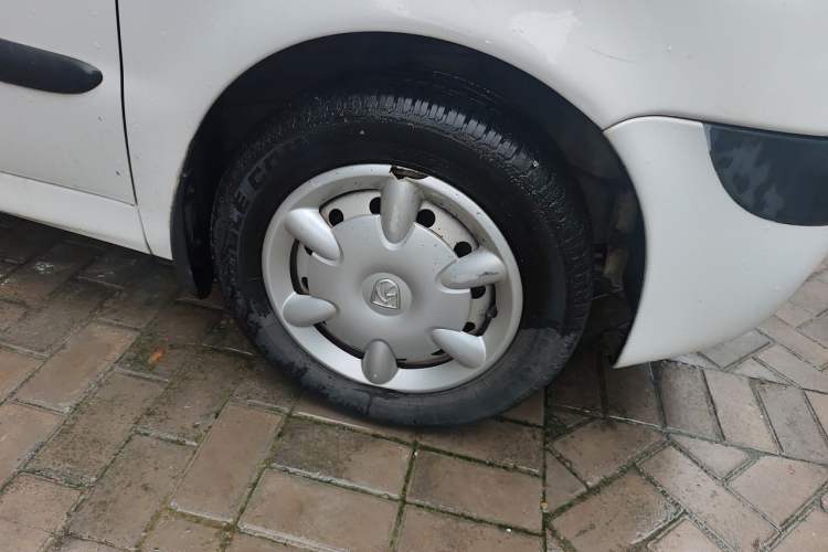 Used Baojun Lechi 2012 Revised 1.0L Manual P-TEC Standard Edition Right Front Wheel Hub