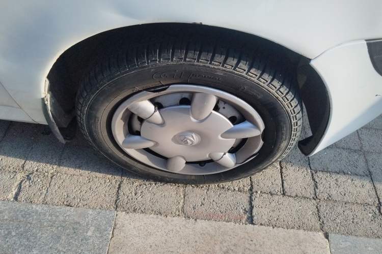 Used Baojun Lechi 2012 Revised 1.0L Manual P-TEC Standard Edition Right Front Wheel Hub