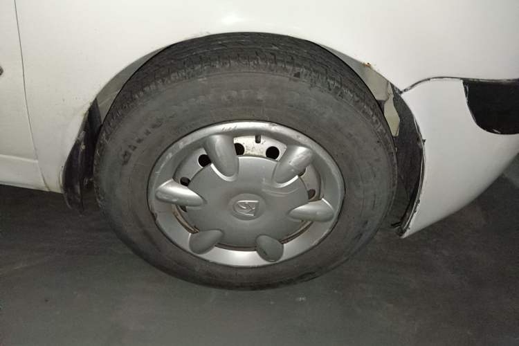 Used Baojun Lechi 2012 Revised 1.0L Manual P-TEC Standard Edition Right Front Wheel Hub