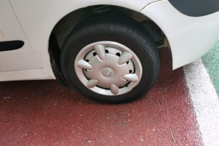 Used Baojun Lechi 2012 Revised 1.0L Manual P-TEC Standard Edition Right Front Wheel Hub