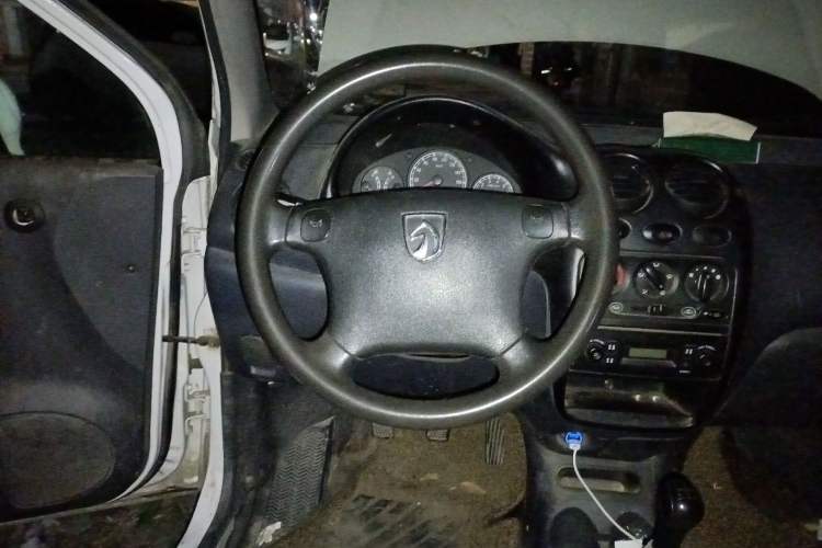 Used Baojun Lechi 2012 1.0L Manual P-TEC Superior Model Steering Wheel