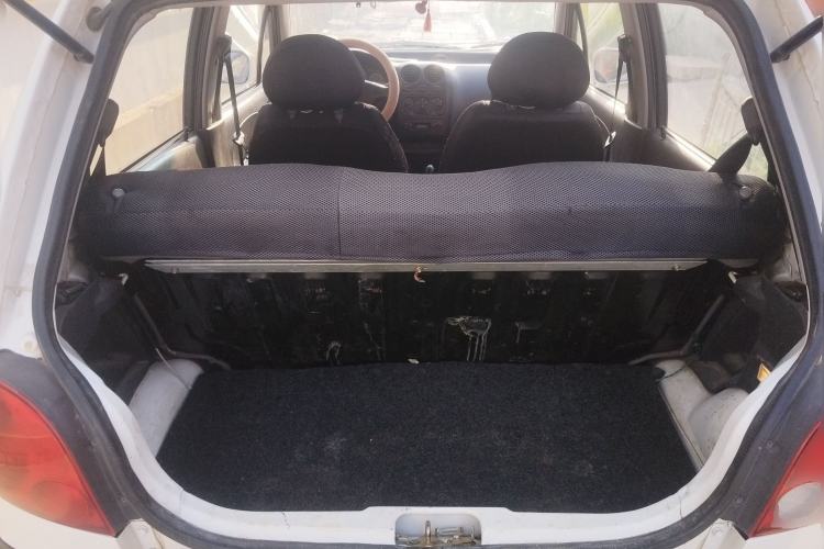 Used Baojun Lechi 2012 Revised 1.0L Manual P-TEC Standard Edition Trunk