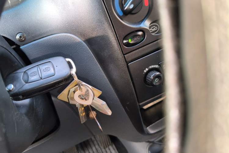 Used Baojun Lechi 2012 Revised 1.0L Manual P-TEC Standard Edition Vehicle Key