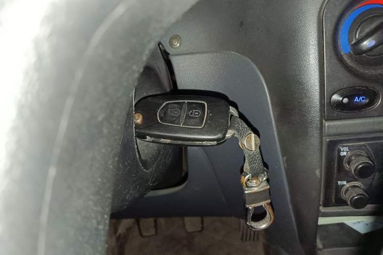 Used Baojun Lechi 2012 Revised 1.0L Manual P-TEC Standard Edition Vehicle Key