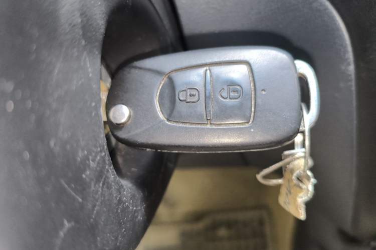 Used Baojun Lechi 2012 Revised 1.0L Manual P-TEC Standard Edition Vehicle Key