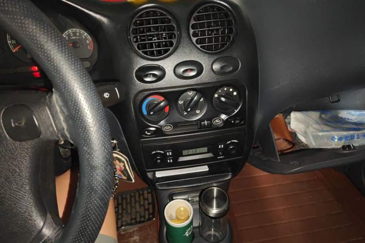 Used Baojun Lechi 2012 Revised 1.0L Manual P-TEC Standard Edition Audio And AC Panel