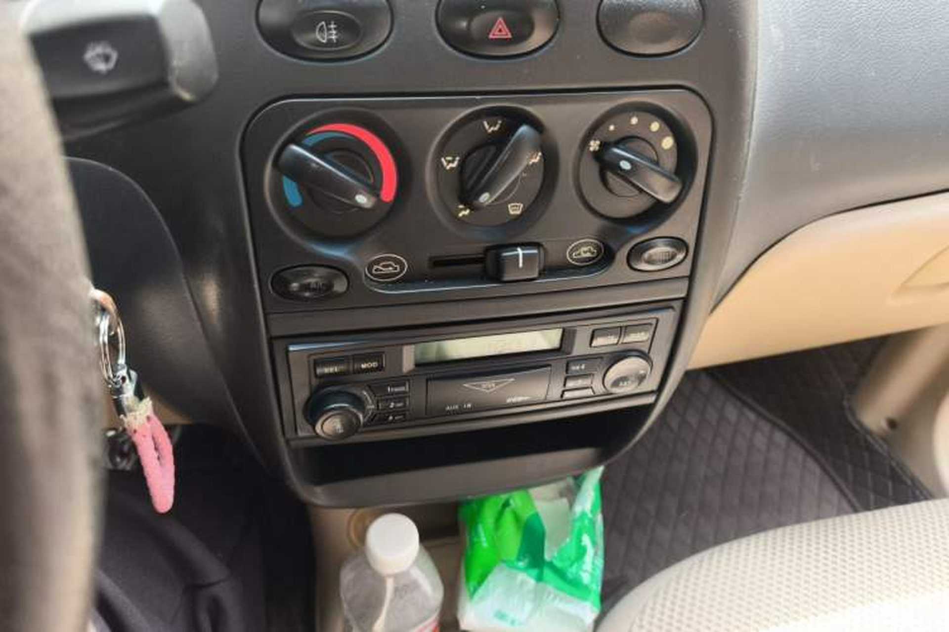 Used Baojun Lechi 2012 Revised 1.0L Manual P-TEC Standard Edition Audio And AC Panel