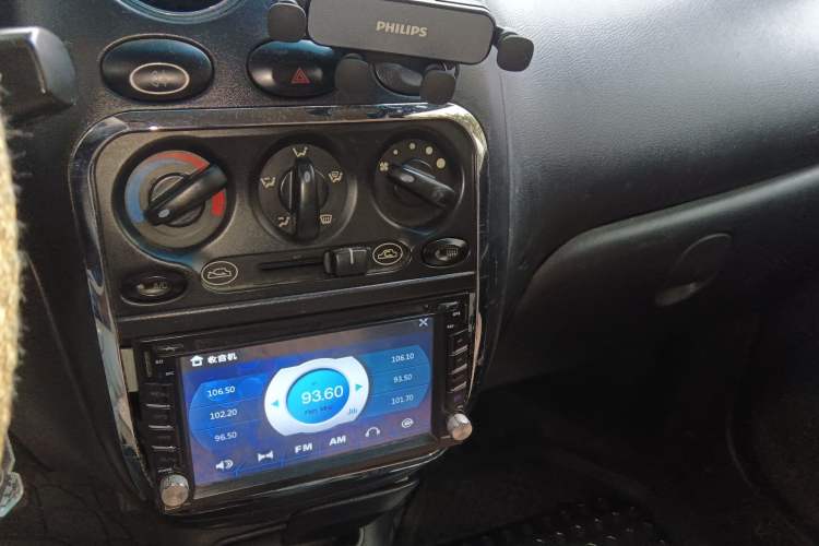 Used Baojun Lechi 2012 Revised Version 1.2L Manual Sporty Fashion Edition Audio And AC Panel