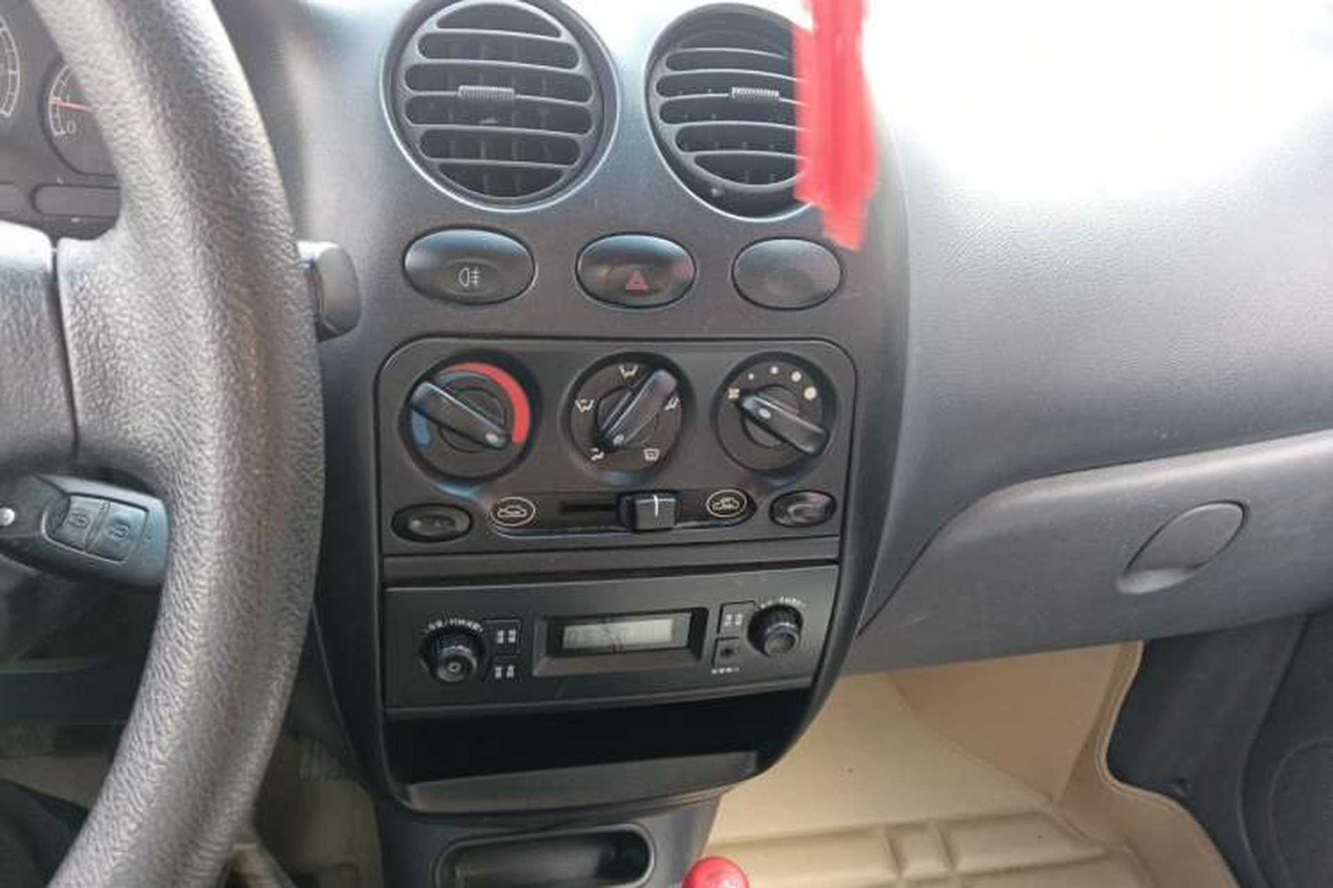 Used Baojun Lechi 2012 Revised 1.0L Manual P-TEC Standard Edition Audio And AC Panel