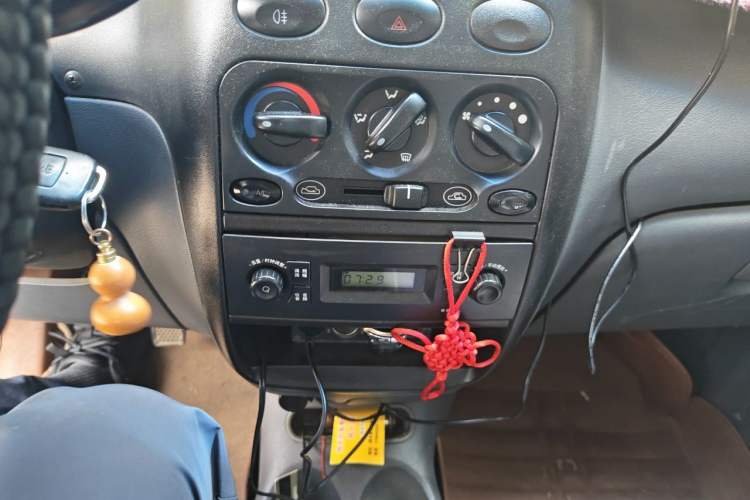 Used Baojun Lechi 2012 Revised 1.0L Manual P-TEC Standard Edition Audio And AC Panel