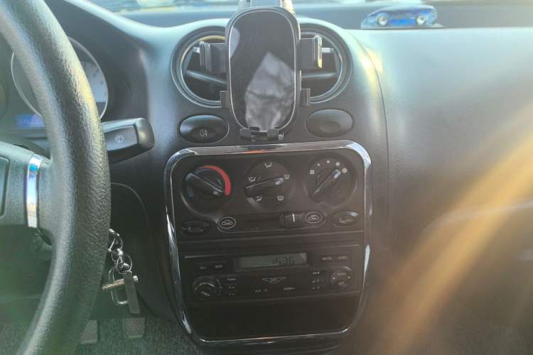 Used Baojun Lechi 2012 1.2L Manual Sport Edition Dynamic Model Audio And AC Panel