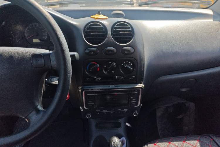 Used Baojun Lechi 2012 Revised 1.0L Manual P-TEC Standard Edition Audio And AC Panel