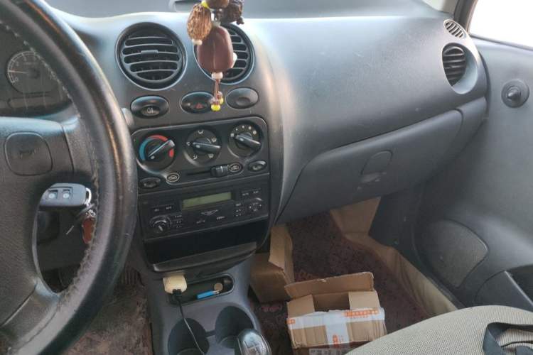 Used Baojun Lechi 2012 Revised 1.0L Manual P-TEC Standard Edition Audio And AC Panel