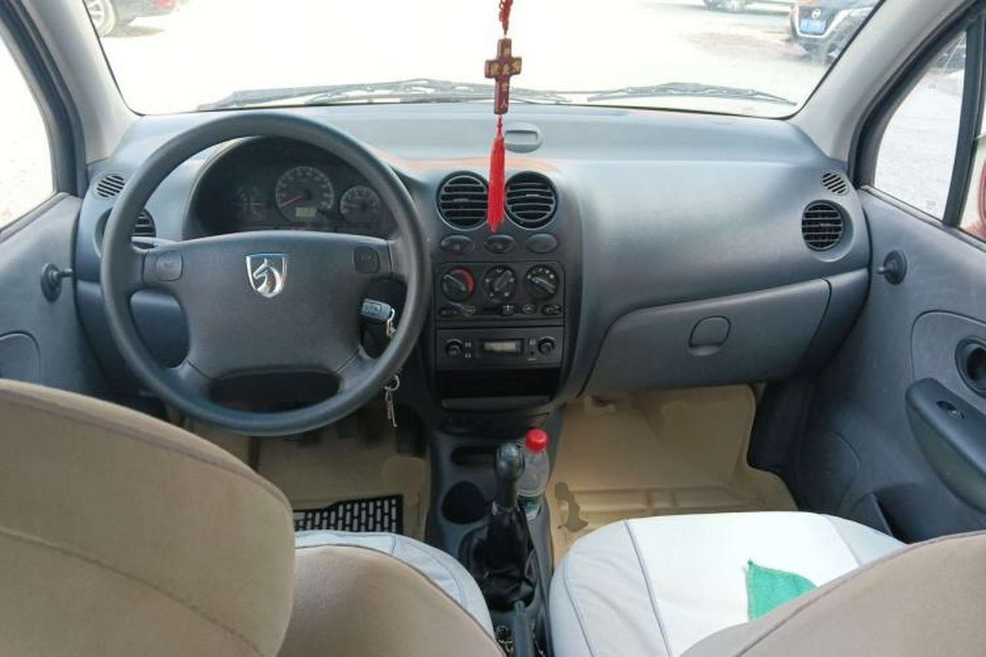 Used Baojun Lechi 2012 Revised 1.0L Manual P-TEC Standard Edition Center Console