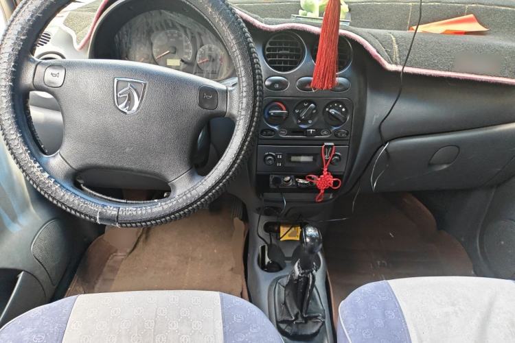 Used Baojun Lechi 2012 Revised 1.0L Manual P-TEC Standard Edition Center Console