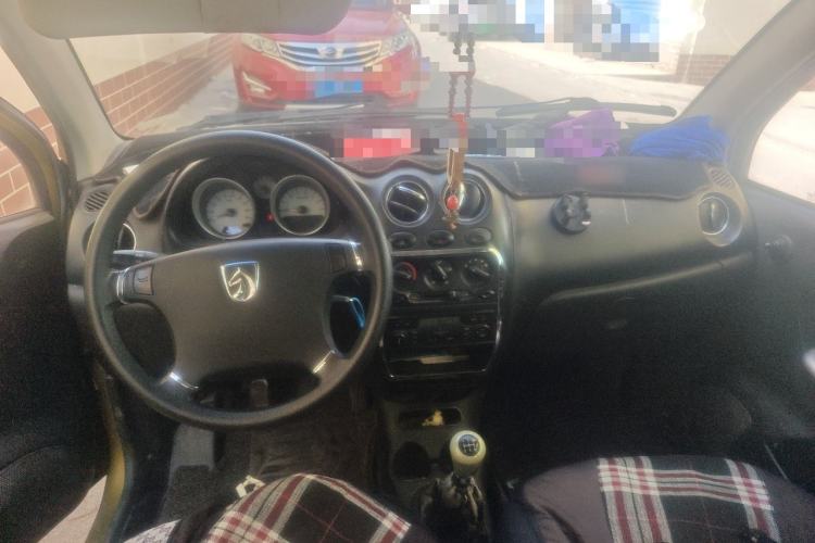 Used Baojun Lechi 2012 Revised Version 1.2L Manual Sporty Edition Dynamic Type Center Console