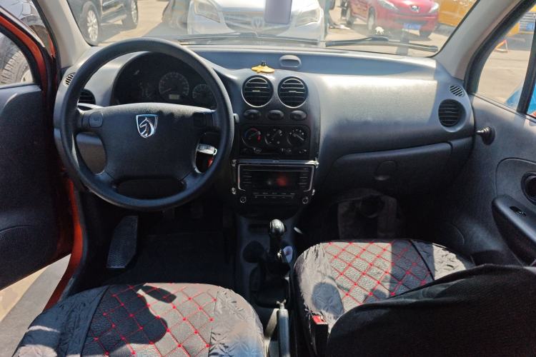 Used Baojun Lechi 2012 Revised 1.0L Manual P-TEC Standard Edition Center Console