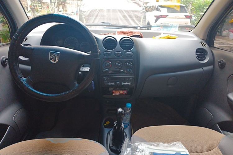Used Baojun Lechi 2012 Revised 1.0L Manual P-TEC Standard Edition Center Console