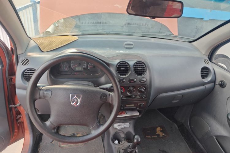 Used Baojun Lechi 2012 Revised 1.0L Manual P-TEC Standard Edition Center Console