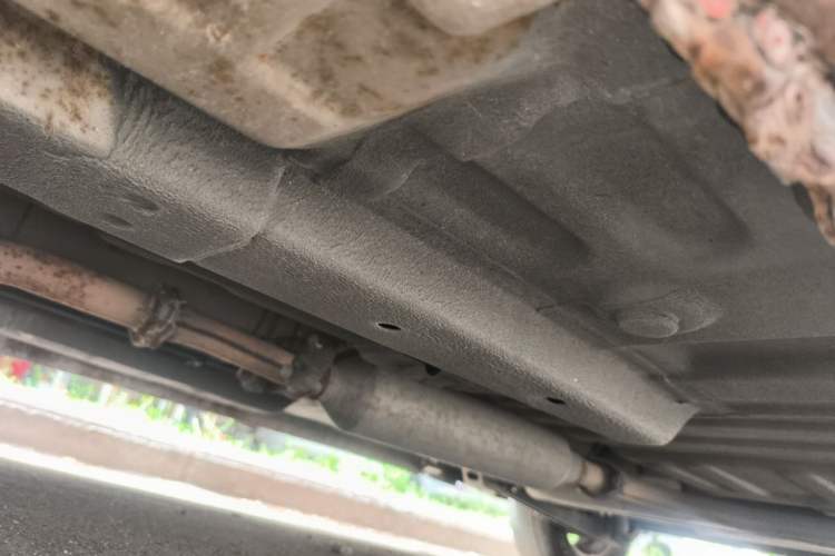 Used Baojun Lechi 2012 Revised 1.0L Manual P-TEC Standard Edition Chassis Front Left