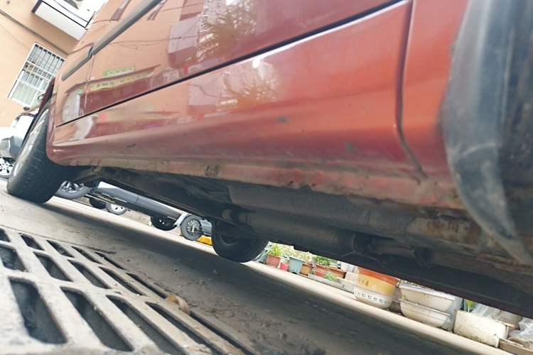 Used Baojun Lechi 2012 Revised 1.0L Manual P-TEC Standard Edition Chassis Front Right