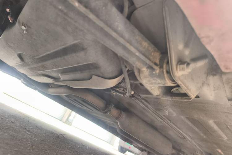 Used Baojun Lechi 2012 Revised 1.0L Manual P-TEC Standard Edition Chassis Rear Right