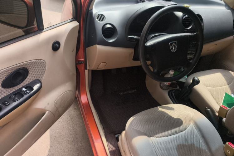 Used Baojun Lechi 2012 Revised 1.0L Manual P-TEC Standard Edition Driver Seat