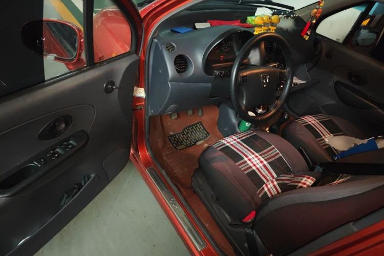 Used Baojun Lechi 2012 Revised 1.0L Manual P-TEC Standard Edition Driver Seat