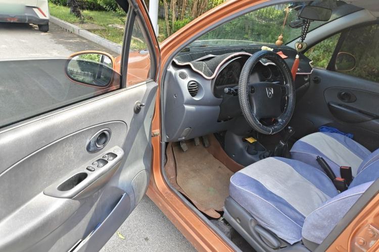 Used Baojun Lechi 2012 Revised 1.0L Manual P-TEC Standard Edition Driver Seat