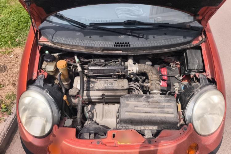 Used Baojun Lechi 2012 Revised 1.0L Manual P-TEC Standard Edition Engine Bay